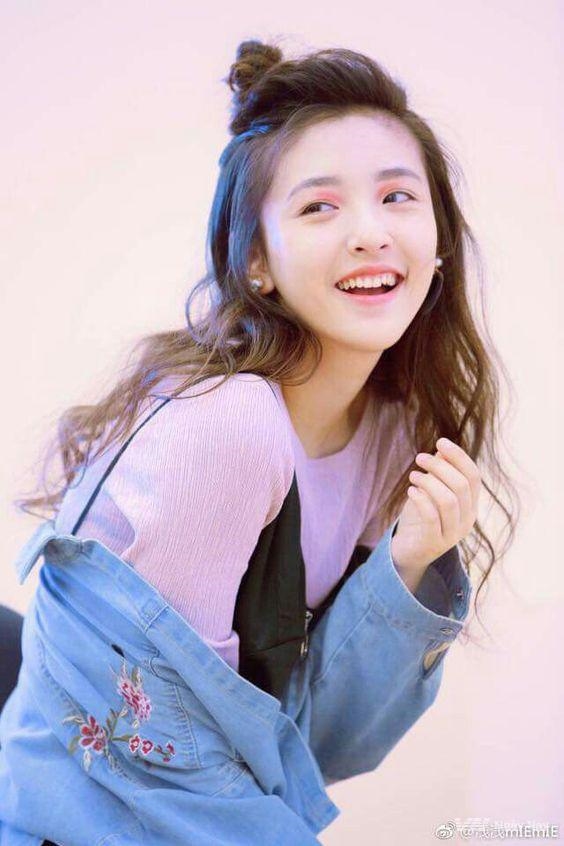 Phong cách sành điệu của 3 mỹ nhân Hồng Kông thế hệ mới Phong cach sanh dieu cua 3 my nhan Hong Kong the he moi