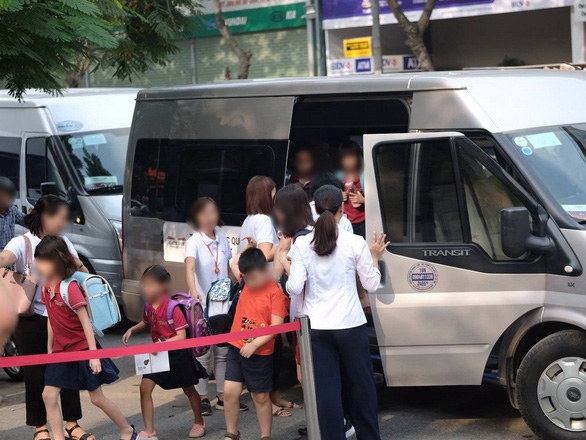 Tôi ly hôn ngay sau sự kiện chồng quên đón con Toi ly hon ngay sau su kien chong quen don con