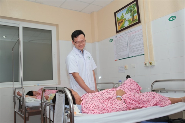 7 phút thần tốc cứu sống thai phụ sa dây rốn, đờ tử cung 7 phut than toc cuu song thai phu sa day ron, do tu cung
