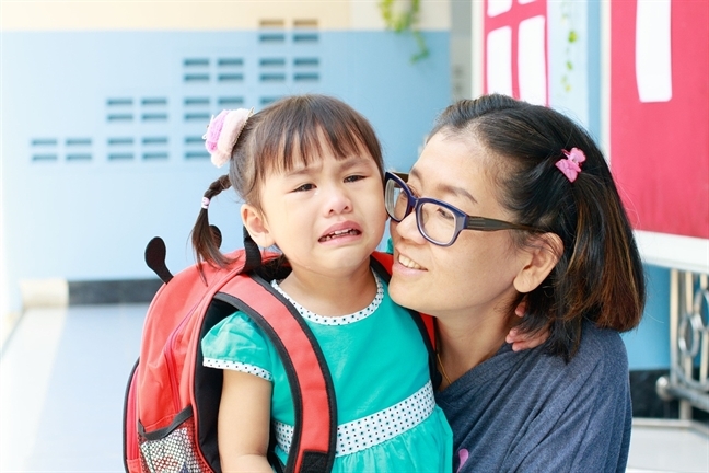 Xe ôm, giúp việc, hàng xóm... đưa trẻ đi học có trách nhiệm pháp lý gì nếu trẻ chẳng may bị tai nạn? Xe om, giup viec, hang xom... dua tre di hoc co trach nhiem phap ly gi neu tre chang may bi tai nan?