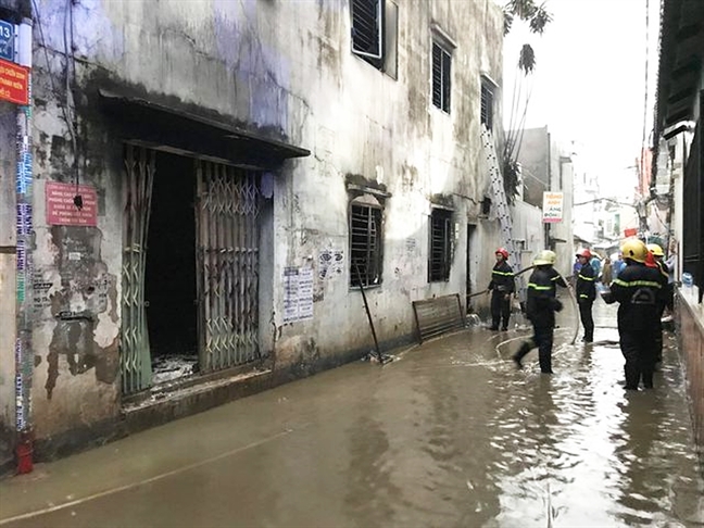 Đừng nghĩ mưa nhiều là không có cháy Dung nghi mua nhieu la khong co chay