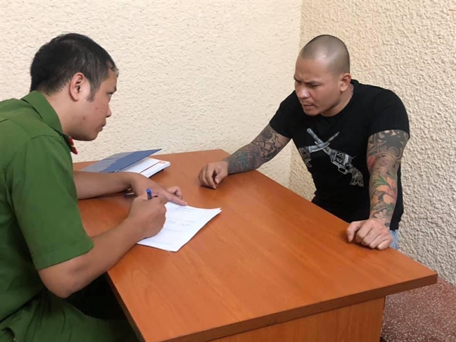 Đàn anh Khá 'bảnh' bị bắt giữ Dan anh Kha 'banh' bi bat giu