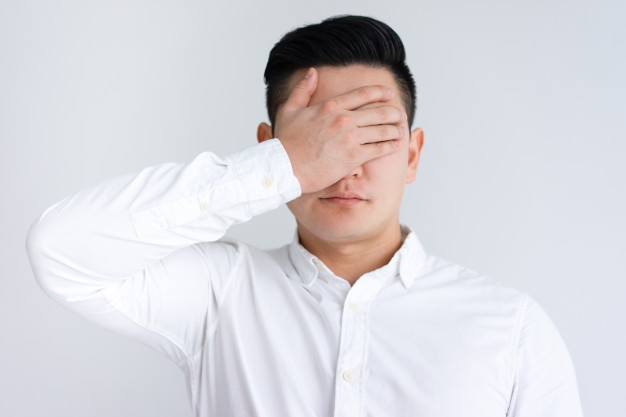 Chồng hết thương rồi, liếc vợ một cái cũng không Chong het thuong roi, liec vo mot cai cung khong