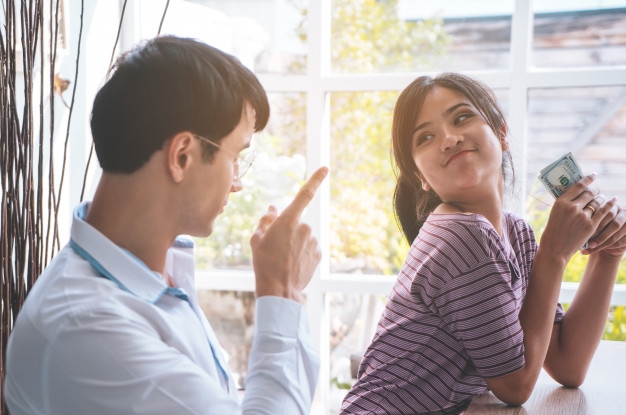 Bí kíp phân chia tiền chung, tiền riêng trong hôn nhân đáng học hỏi Bi kip phan chia tien chung, tien rieng trong hon nhan dang hoc hoi
