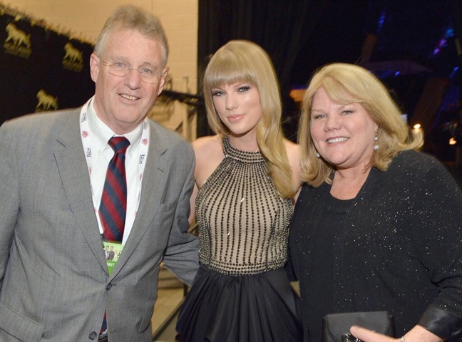 2 nhân vật đặc biệt trong cuộc đời kẻ 'thay người tình như thay áo' Taylor Swift 2 nhan vat dac biet trong cuoc doi ke 'thay nguoi tinh nhu thay ao' Taylor Swift