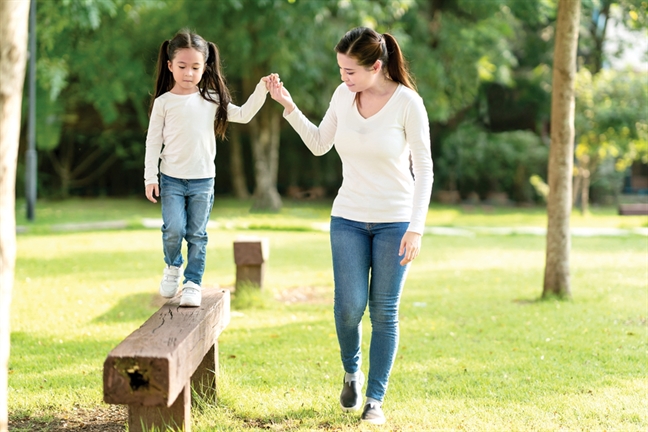 Vì cô độc quá nên thèm làm mẹ đơn thân Vi co doc qua nen them lam me don than