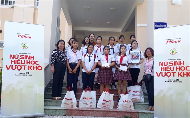 31 suất học bổng đã đến với các em nữ sinh huyện Cần Giờ, Củ Chi 31 suat hoc bong da den voi cac em nu sinh huyen Can Gio, Cu Chi