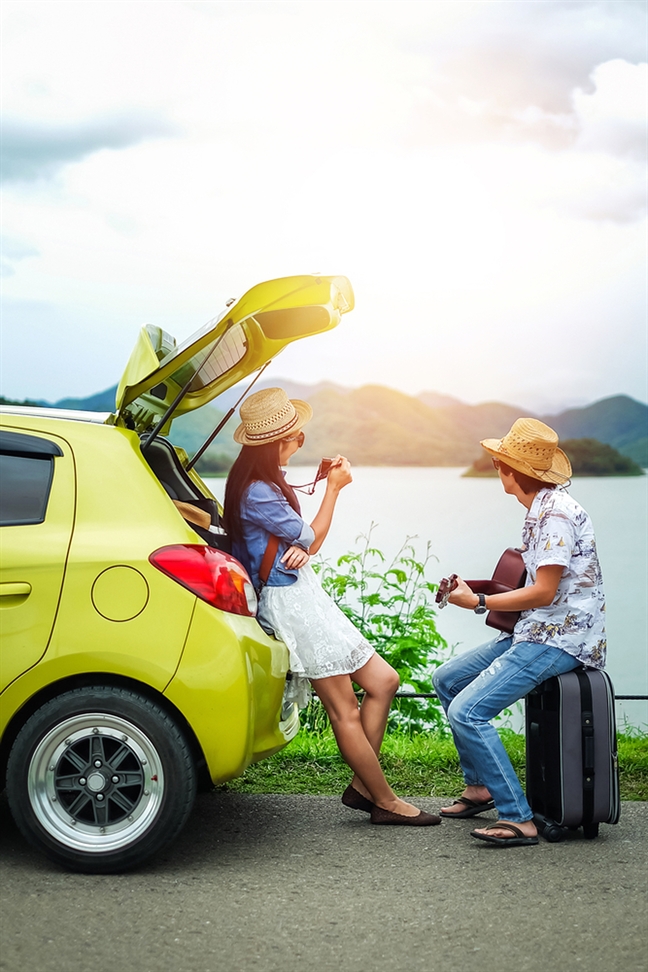 Yêu lắm nhưng đi chơi cùng một chuyến rồi... chán Yeu lam nhung di choi cung mot chuyen roi... chan