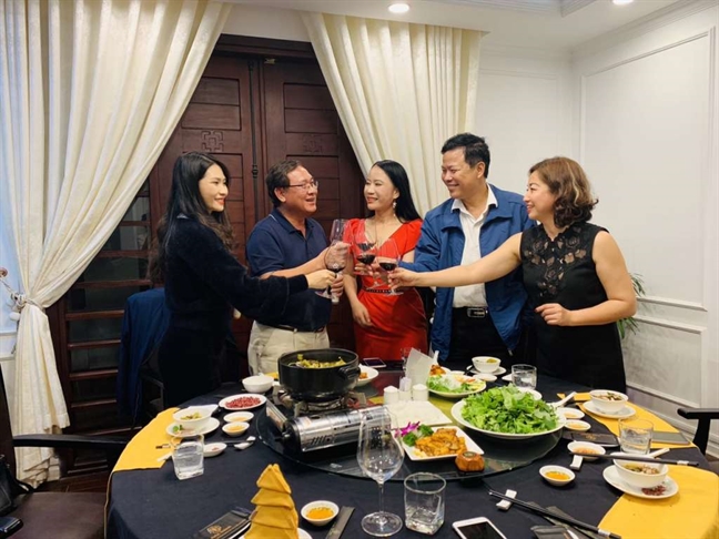 Bất hoà quanh chuyện tiệc mừng con đậu đại học Bat hoa quanh chuyen tiec mung con dau dai hoc