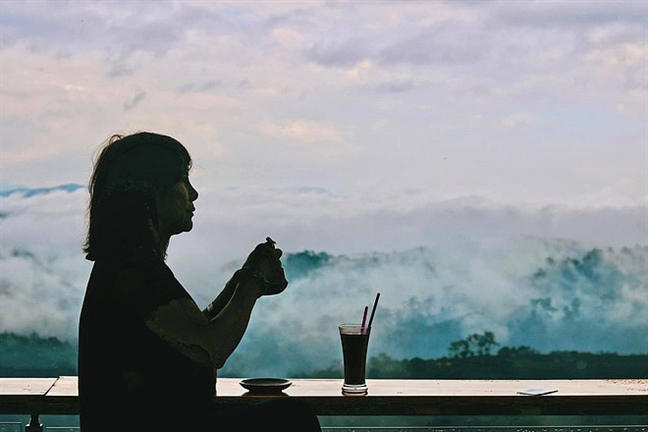 Đưa mẹ đi du lịch để nghỉ ngơi hay làm ôsin? Dua me di du lich de nghi ngoi hay lam osin?