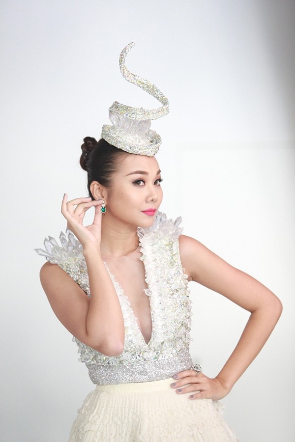 Thanh Hằng - nàng hậu vụt sáng thành ngôi sao giải trí Thanh Hang - nang hau vut sang thanh ngoi sao giai tri
