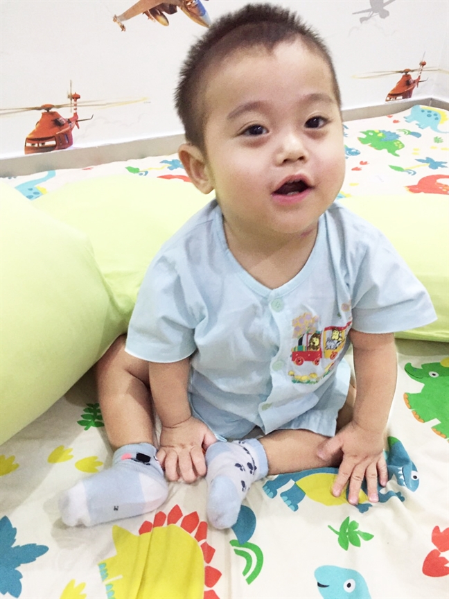 Bé trai được cứu sống từ ca ghép gan sinh tử Be trai duoc cuu song tu ca ghep gan sinh tu