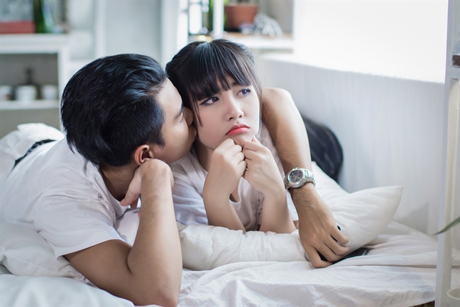 Chồng quá rườm rà lòng vòng trong chuyện ấy Chong qua ruom ra long vong trong chuyen ay
