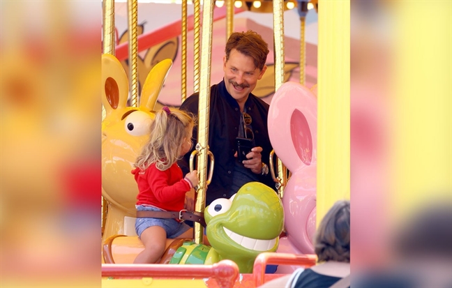 Ngoại hình khó nhận ra của Bradley Cooper sau chia tay siêu mẫu Irina Shayk Ngoai hinh kho nhan ra cua Bradley Cooper sau chia tay sieu mau Irina Shayk
