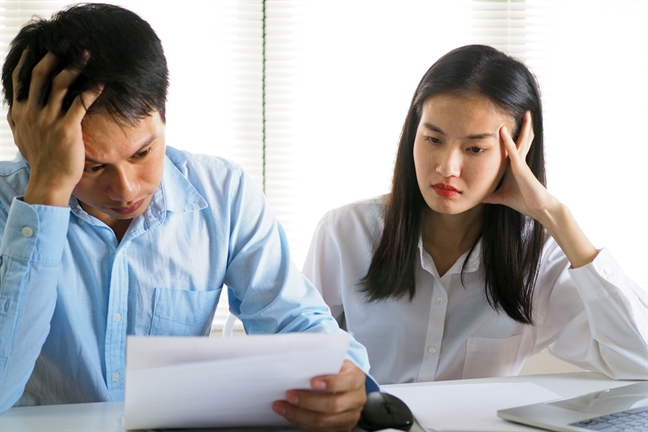 Vợ vay tiền, chồng không hề biết, bỗng dưng bị đòi nợ Vo vay tien, chong khong he biet, bong dung bi doi no