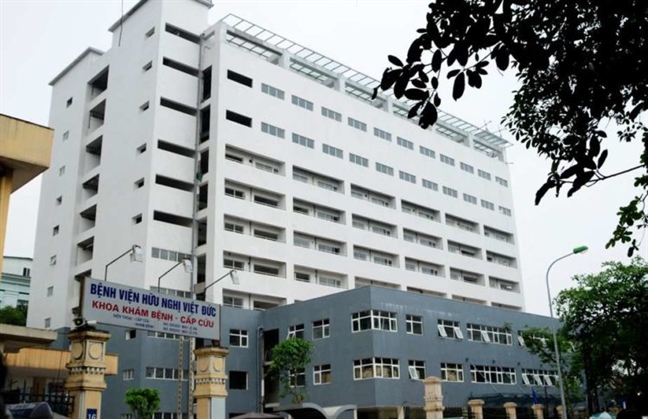 Bệnh nhân tố Bệnh viện Việt Đức mổ sỏi thận, cắt phăng cả quả thận trái Benh nhan to Benh vien Viet Duc mo soi than, cat phang ca qua than trai