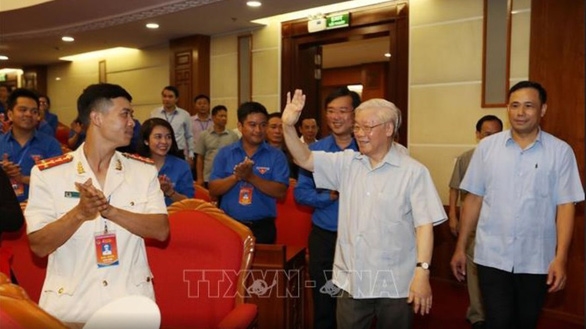 Tổng bí thư, Chủ tịch nước Nguyễn Phú Trọng giao nhiệm vụ cho các đảng viên trẻ: phấn đấu vào Ban chấp hành Trung ương Đảng Tong bi thu, Chu tich nuoc Nguyen Phu Trong giao nhiem vu cho cac dang vien tre: phan dau vao Ban chap hanh Trung uong Dang