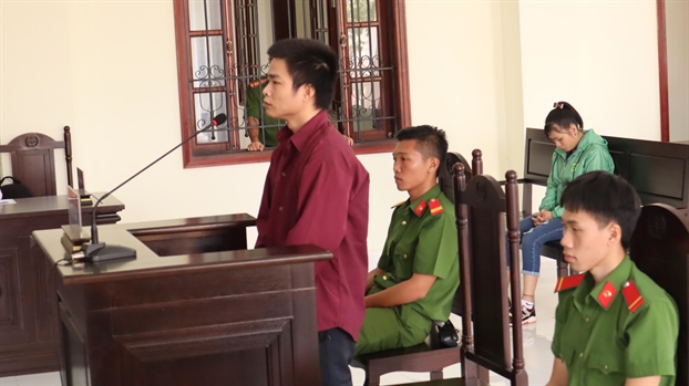 Sát hại tình địch vì ghen, lãnh án chung thân Sat hai tinh dich vi ghen, lanh an chung than