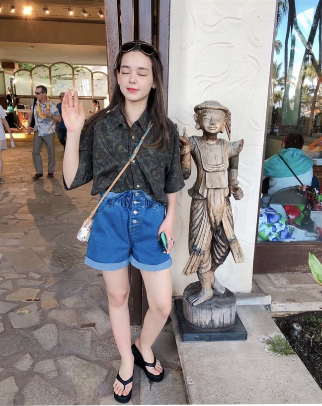 Hoa hậu Thế giới Nhật Bản trông như 'cô bé' cả về nhan sắc lẫn chiều cao Hoa hau The gioi Nhat Ban trong nhu 'co be' ca ve nhan sac lan chieu cao