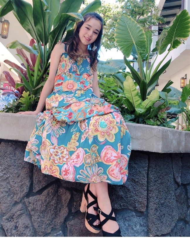 Hoa hậu Thế giới Nhật Bản trông như 'cô bé' cả về nhan sắc lẫn chiều cao Hoa hau The gioi Nhat Ban trong nhu 'co be' ca ve nhan sac lan chieu cao