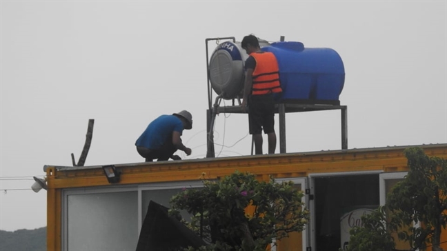 Người dân Quảng Bình, Quảng Trị hối hả gom thuyền, gặt lúa phòng bão Nguoi dan Quang Binh, Quang Tri hoi ha gom thuyen, gat lua phong bao