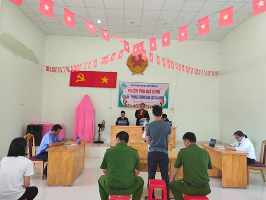 Cố ý gây thương tích người thân: phạm luật và phải chịu tù tội Co y gay thuong tich nguoi than: pham luat va phai chiu tu toi