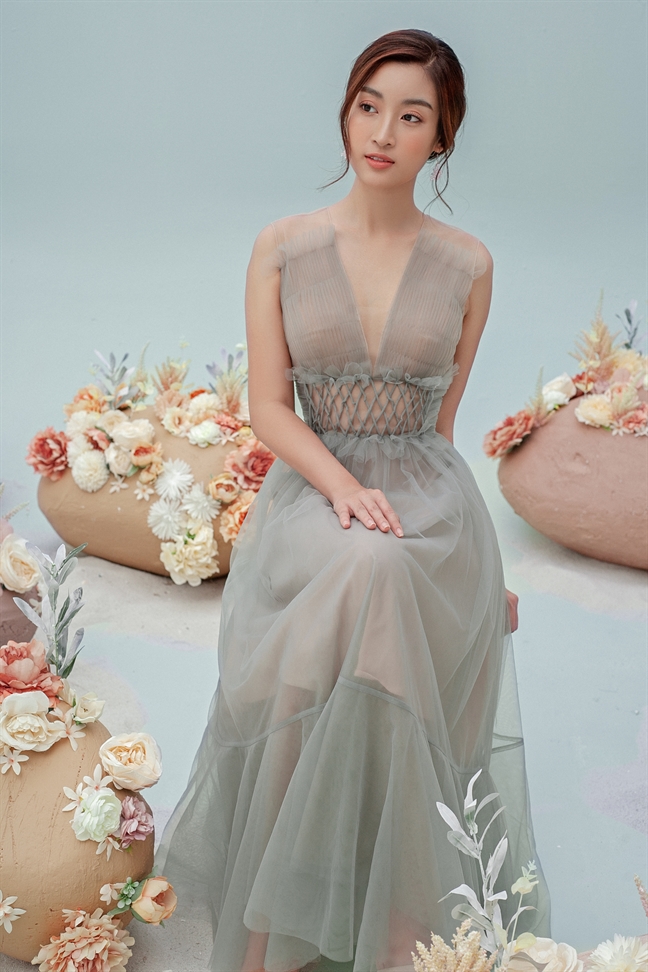 Đỗ Mỹ Linh gợi ý loạt váy xuyên thấu cho nàng chuộng phong cách gợi cảm Do My Linh goi y loat vay xuyen thau cho nang chuong phong cach goi cam