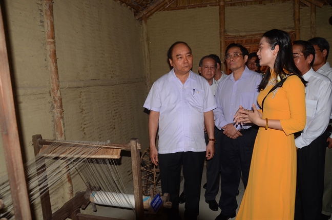 1.000 thanh niên, học sinh hát vang bài ca 'Kết đoàn' 1.000 thanh nien, hoc sinh hat vang bai ca 'Ket doan'