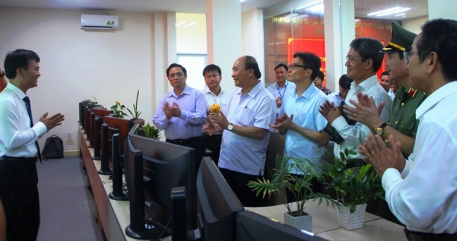 1.000 thanh niên, học sinh hát vang bài ca 'Kết đoàn' 1.000 thanh nien, hoc sinh hat vang bai ca 'Ket doan'