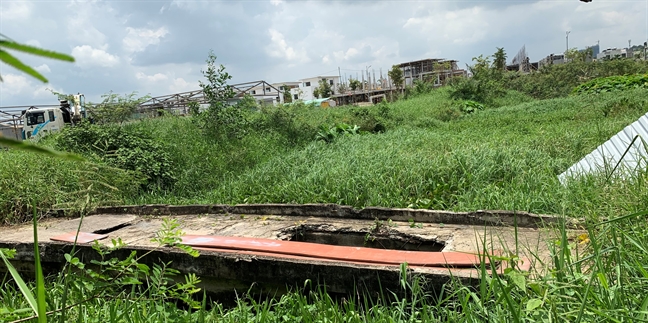 Dân khốn khổ vì rạch Cầu Dừa bị dự án Thăng Long Home xóa sổ Dan khon kho vi rach Cau Dua bi du an Thang Long Home xoa so