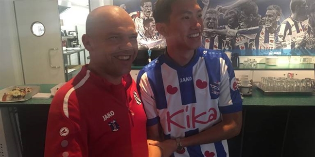 Đoàn Văn Hậu đẩy lượng fan SC Heerenveen của Hà Lan tăng chóng mặt Doan Van Hau day luong fan SC Heerenveen cua Ha Lan tang chong mat