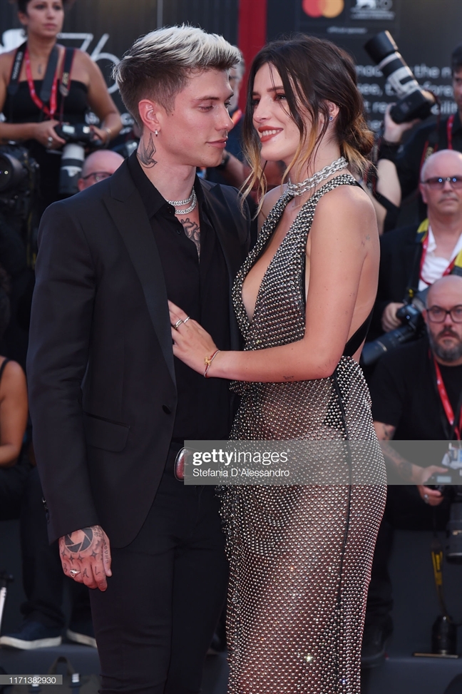 Những nụ hôn cháy bỏng trên thảm đỏ Liên hoan phim Venice 2019 Nhung nu hon chay bong tren tham do Lien hoan phim Venice 2019