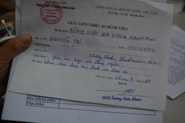 Hàng trăm người dân sống quanh Công ty Rạng Đông đổ xô đi khám miễn phí Hang tram nguoi dan song quanh Cong ty Rang Dong do xo di kham mien phi