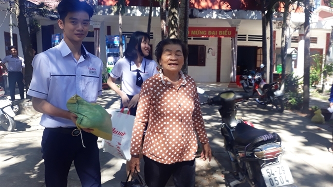 Ngôi trường ở Sài Gòn có 77 học sinh biển đảo, dân tộc thiểu số Ngoi truong o Sai Gon co 77 hoc sinh bien dao, dan toc thieu so