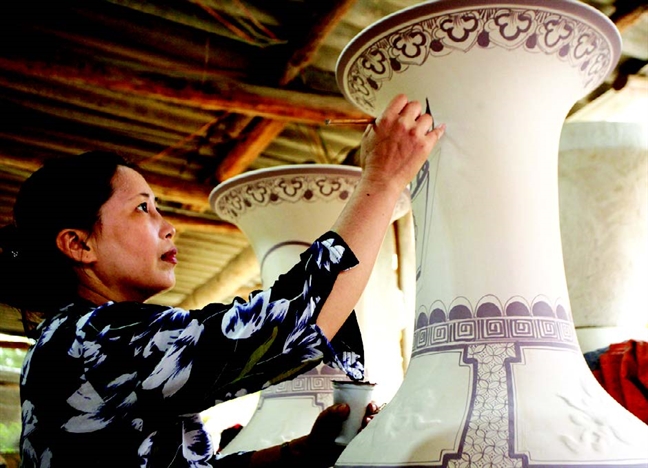 Chuyện về ông tiến sĩ người Nhật trong nghĩa trang làng gốm cổ Chuyen ve ong tien si nguoi Nhat trong nghia trang lang gom co