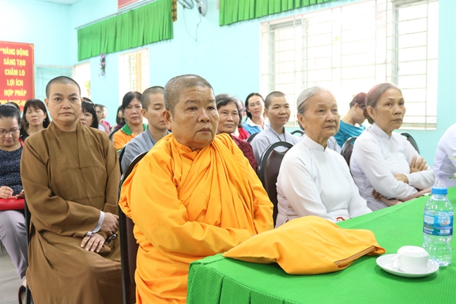 Tấm lòng của phố gửi miền xa Tam long cua pho gui mien xa