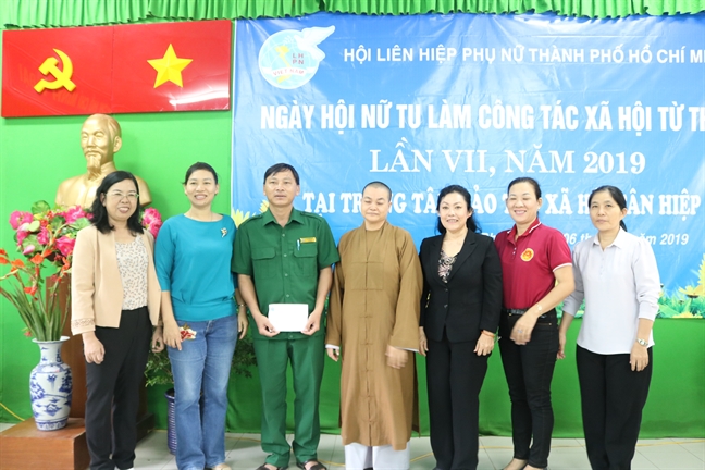 Tấm lòng của phố gửi miền xa Tam long cua pho gui mien xa