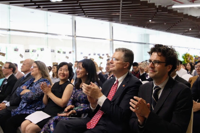 Những thông điệp truyền cảm hứng tại lễ khai giảng Đại học Fulbright Nhung thong diep truyen cam hung tai le khai giang Dai hoc Fulbright