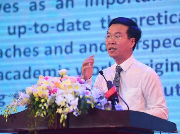 Ông Võ Văn Thưởng: Đi đâu, làm gì, tôi luôn tự hào là sinh viên ĐH Khoa học Xã hội và Nhân văn Ong Vo Van Thuong: Di dau, lam gi, toi luon tu hao la sinh vien DH Khoa hoc Xa hoi va Nhan van
