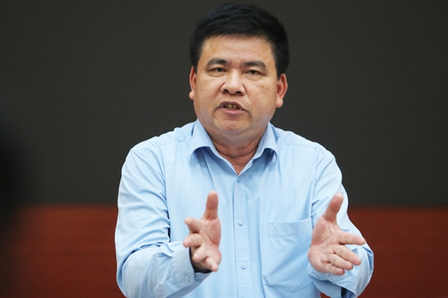 Phó ban Tuyên giáo Hà Nội nói gì khi bị truy vấn vụ cháy kho Rạng Đông? Pho ban Tuyen giao Ha Noi noi gi khi bi truy van vu chay kho Rang Dong?