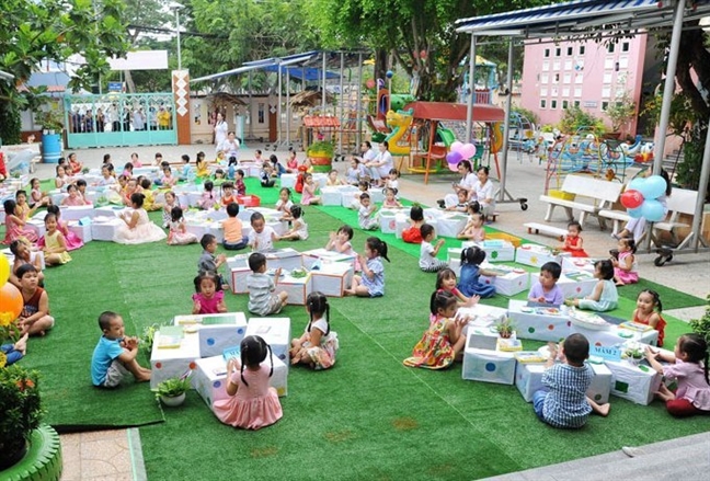 Phụ huynh than khó, Sở GD-ĐT Bến Tre vẫn thu học phí không dùng tiền mặt Phu huynh than kho, So GD-DT Ben Tre van thu hoc phi khong dung tien mat