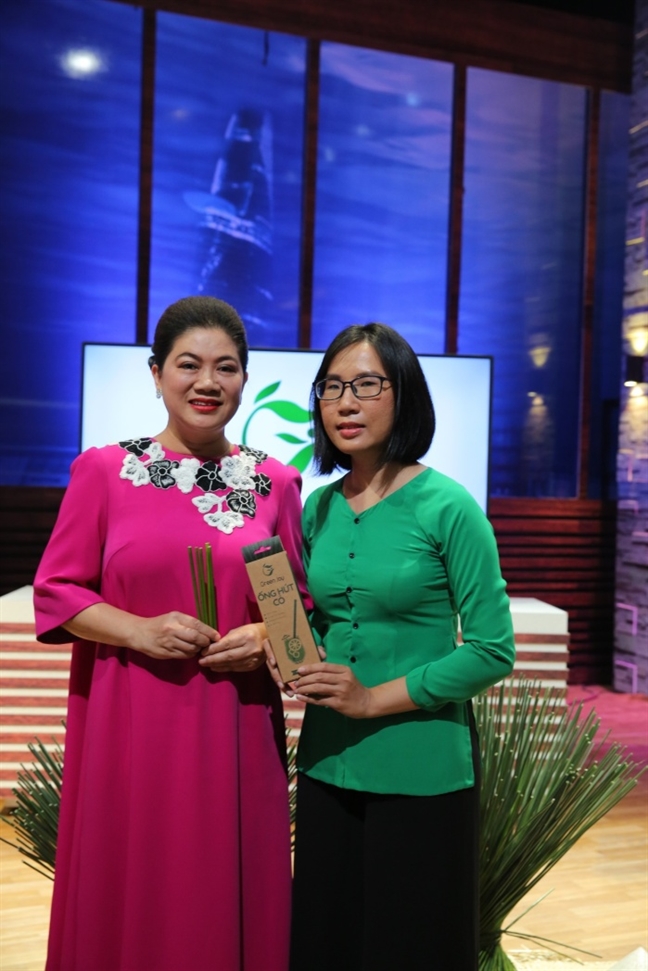 Nữ Founder làm ống hút cỏ khiến Shark Liên sẵn sàng ký séc ngay tại trường quay Nu Founder lam ong hut co khien Shark Lien san sang ky sec ngay tai truong quay