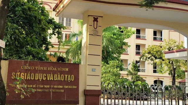 Nhiều giáo viên tại Hòa Bình bị khởi tố trong vụ gian lận điểm thi Nhieu giao vien tai Hoa Binh bi khoi to trong vu gian lan diem thi
