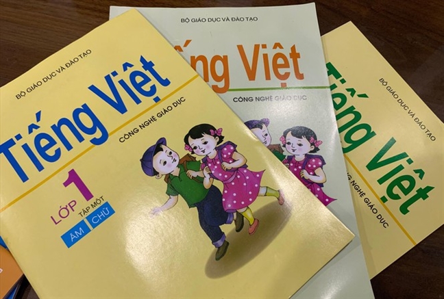 Hội đồng thẩm định sách lớp 1 có đang áp đặt cái nhìn của người lớn với trẻ em? Hoi dong tham dinh sach lop 1 co dang ap dat cai nhin cua nguoi lon voi tre em?