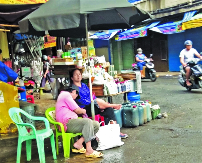 Những 'Rạng Đông' giữa Sài Gòn - Bài 1: Tử thần lởn vởn trong khu dân cư Nhung 'Rang Dong' giua Sai Gon - Bai 1: Tu than lon von trong khu dan cu