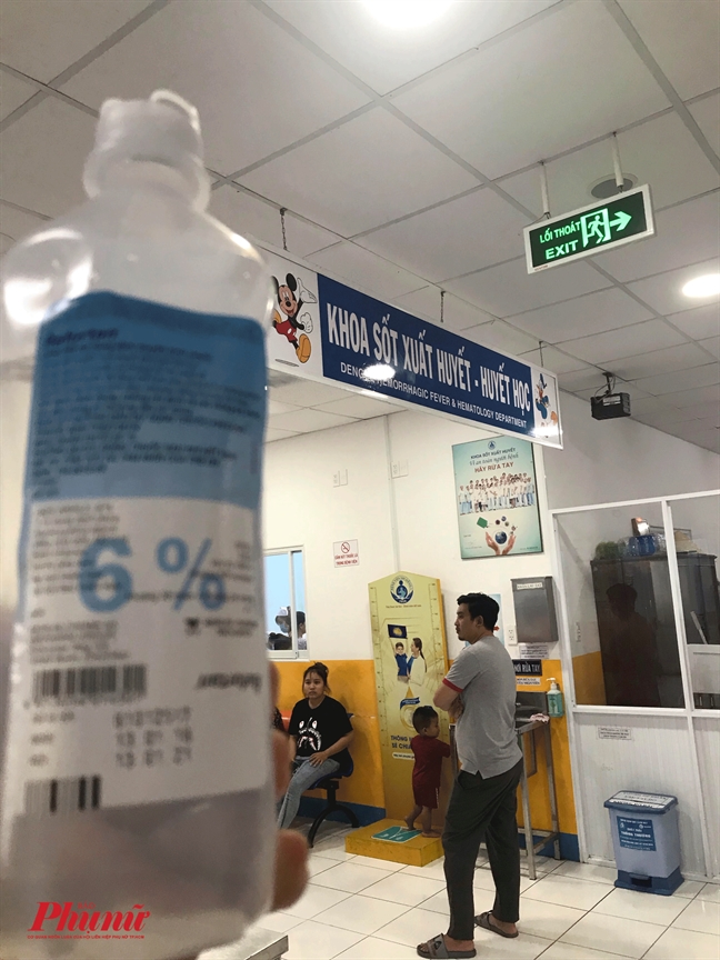 Cao điểm sốt xuất huyết, bệnh viện nháo nhào mượn thuốc điều trị Cao diem sot xuat huyet, benh vien nhao nhao muon thuoc dieu tri