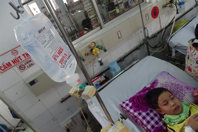 Đồng Nai có dự định 'đẩy' bệnh nhân lên TP.HCM vì 'khủng hoảng' dung dịch HES Dong Nai co du dinh 'day' benh nhan len TP.HCM vi 'khung hoang' dung dich HES