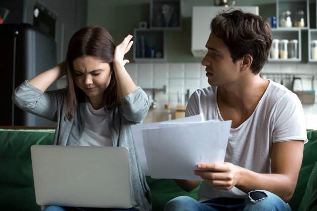 Ai dám vỗ ngực cả đời không bị bạo hành Ai dam vo nguc ca doi khong bi bao hanh