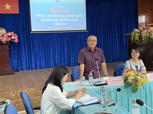 Phụ nữ huyện Nhà Bè gửi nhiều kiến nghị đến chính quyền Phu nu huyen Nha Be gui nhieu kien nghi den chinh quyen