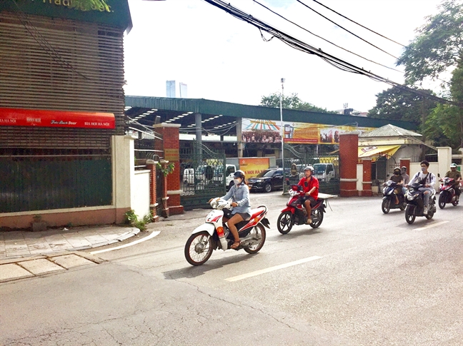 Nhiều công ty cố duy trì nhà máy ô nhiễm ở nội đô để… giữ 'đất vàng' Nhieu cong ty co duy tri nha may o nhiem o noi do de… giu 'dat vang'